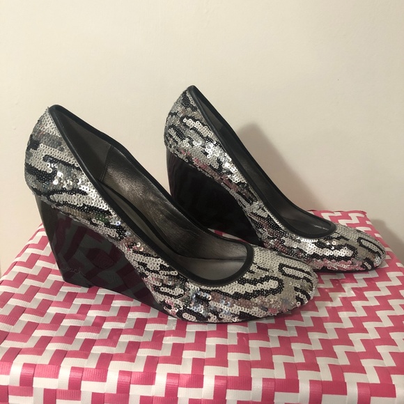 Coach Silver & Black Poppy Sequin Wedges 11 - Picture 1 of 5